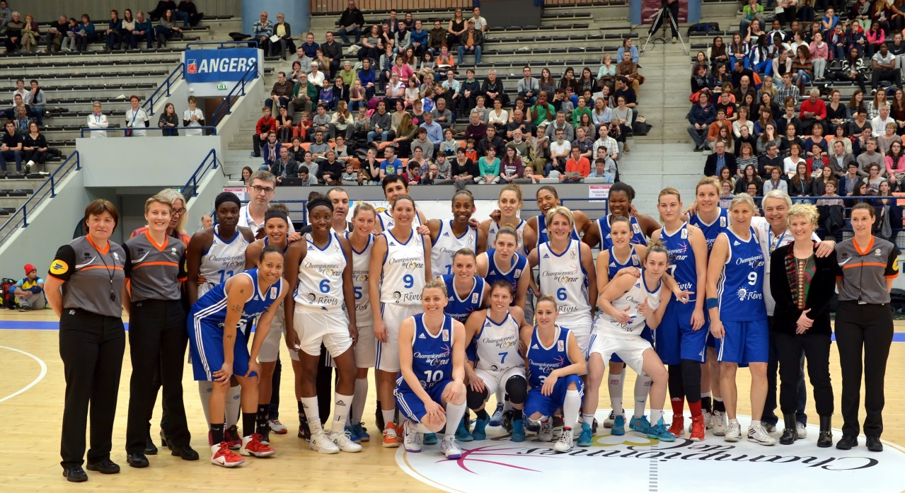 Equipes_Au_Complet_F